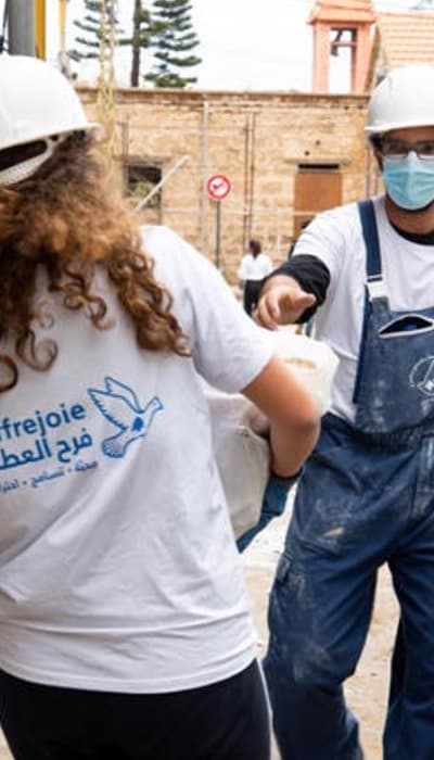 Offrejoie, jeunes bénévoles au Liban